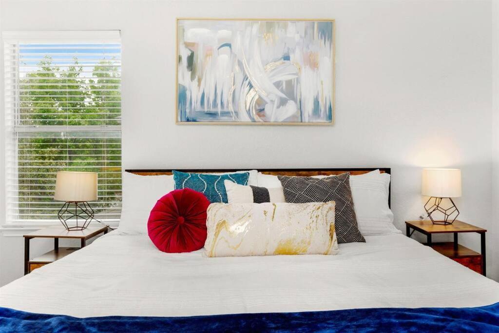 Golden Chest - Modern - Utsa - Fast Wifi * San Antonio